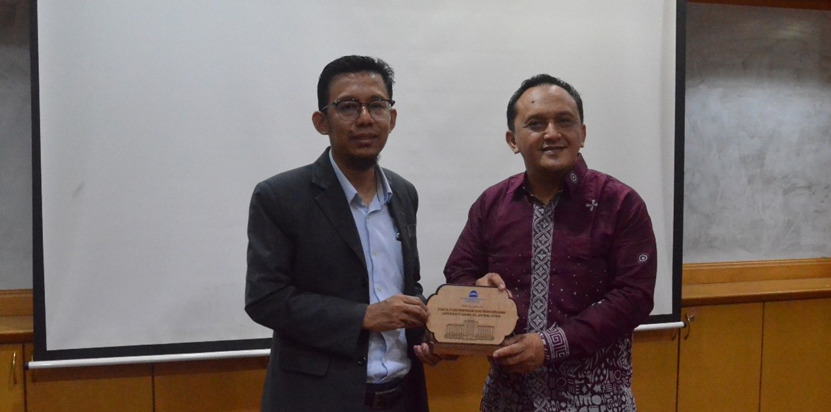 Foto bersama Dekan USIM